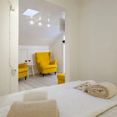 Alfama Vintage Apartments By Altido Apartment